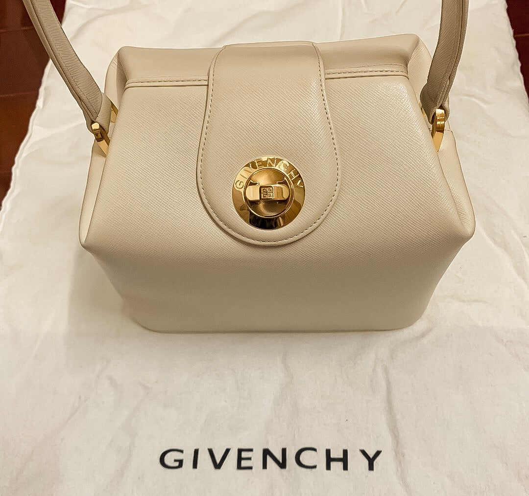 Givenchy White Vintage Bag✨ – Lancien Official1