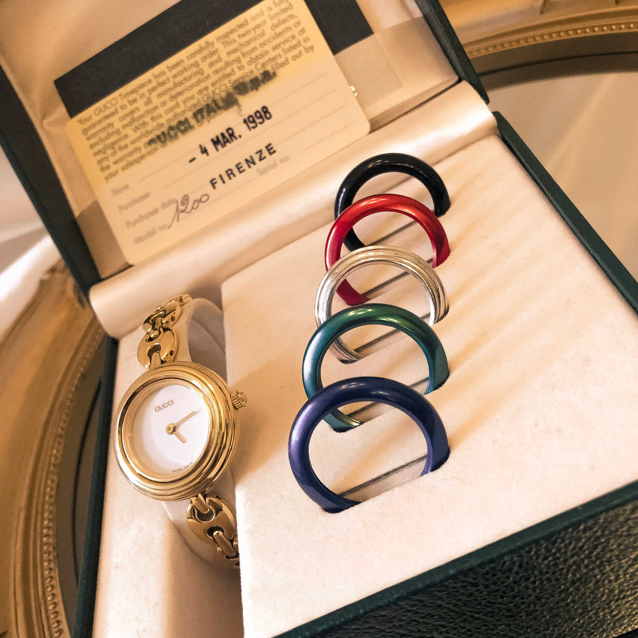 Gucci bangle watch outlet with interchangeable rings